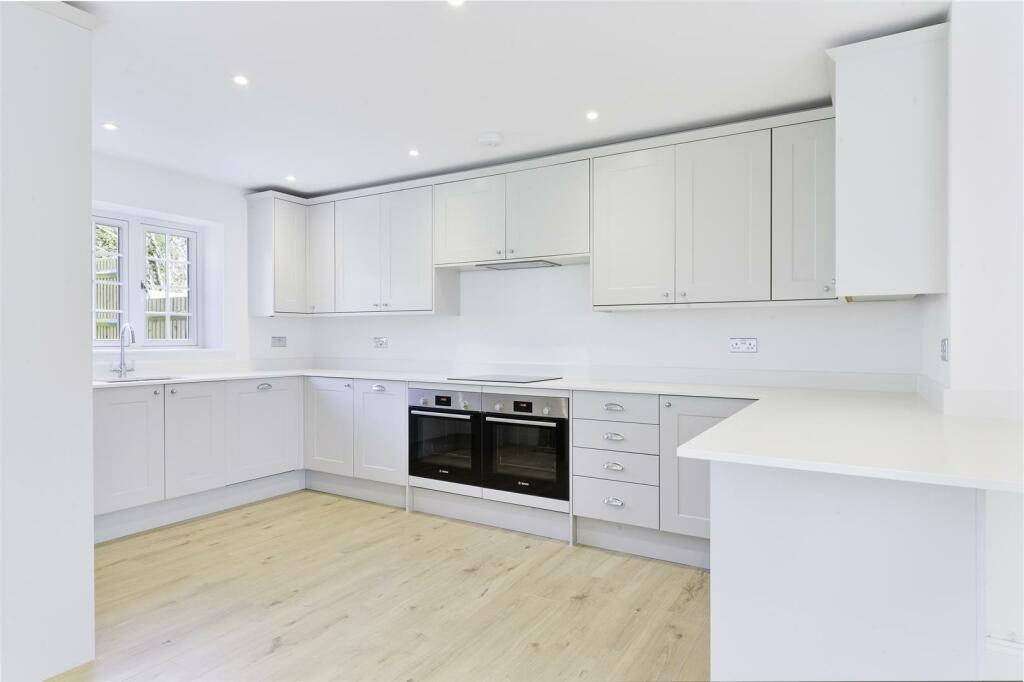 ALBURY COTTAGE- (12).jpg