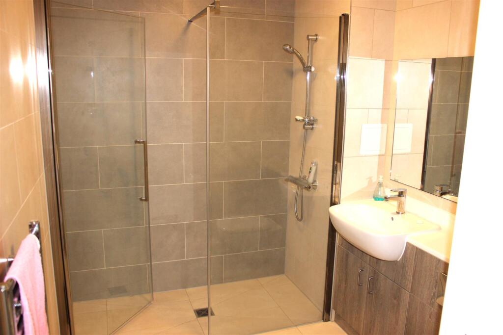 Ensuite Shower Room