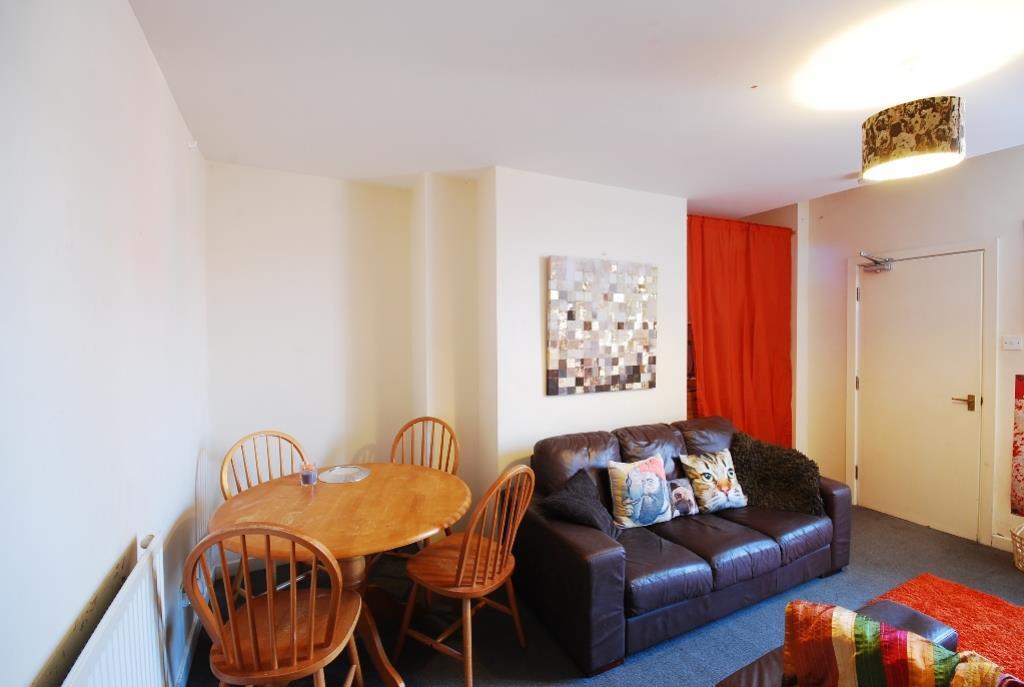 15 Fairfield Road01