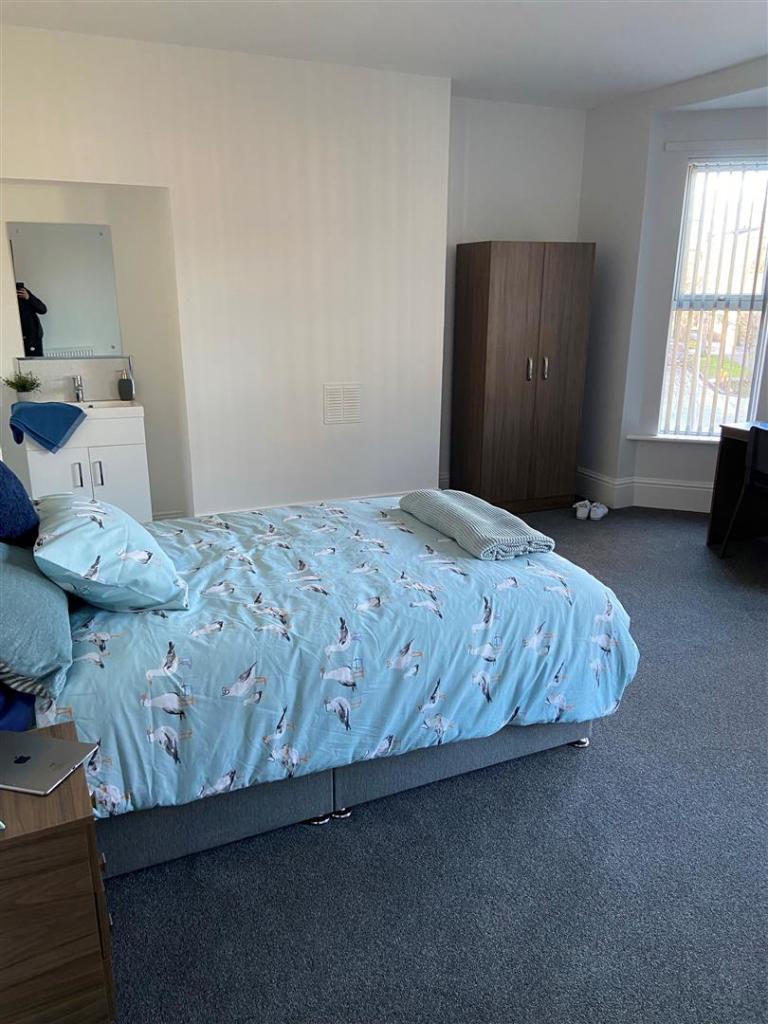 Bedroom 5.5.JPG