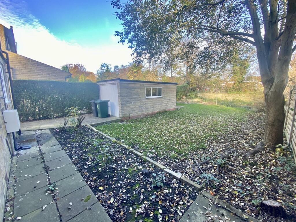 Bramleys Estate Agents - Knowl Road - Mirfield (9)