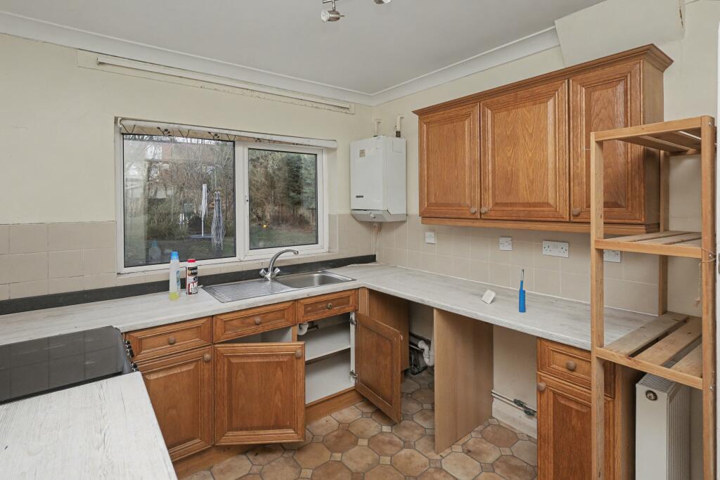 11 Church Crescent, London N20 0JR