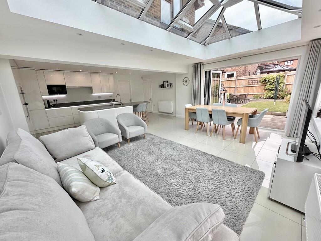 IMG-20250611-WA00...