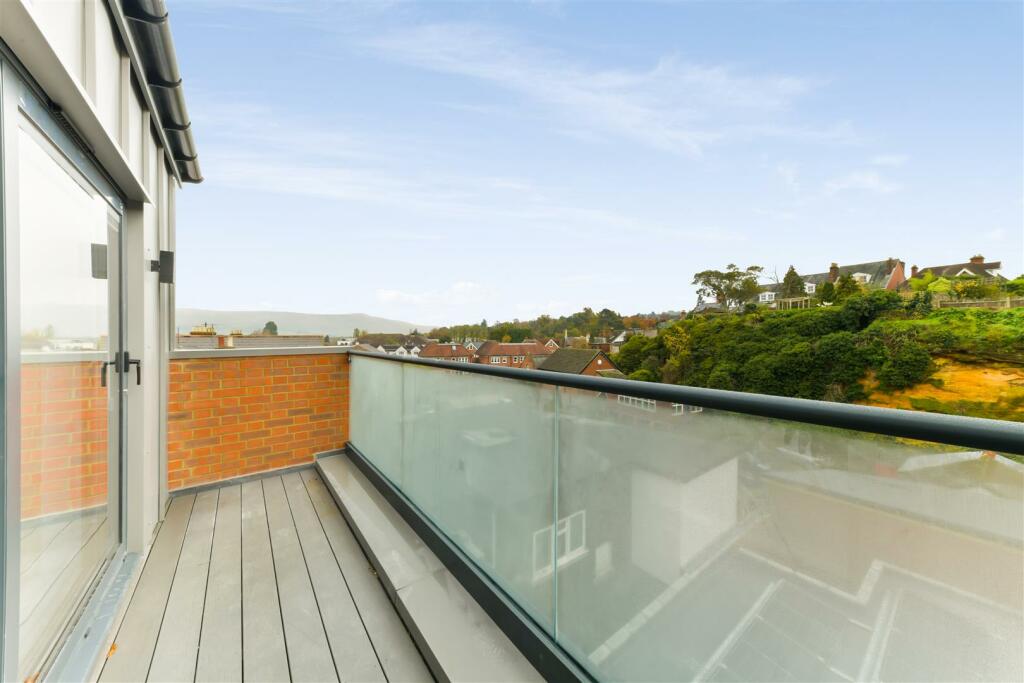 HIGH STREET, 266, FLAT 3-26.jpg