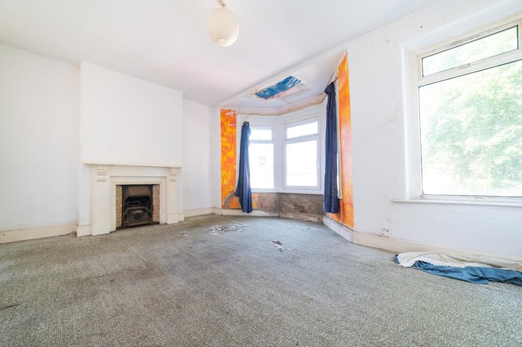 Call 02920 454555 to secure your viewing_8