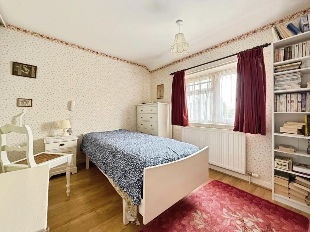 pbox-bedroom-322561.jpeg