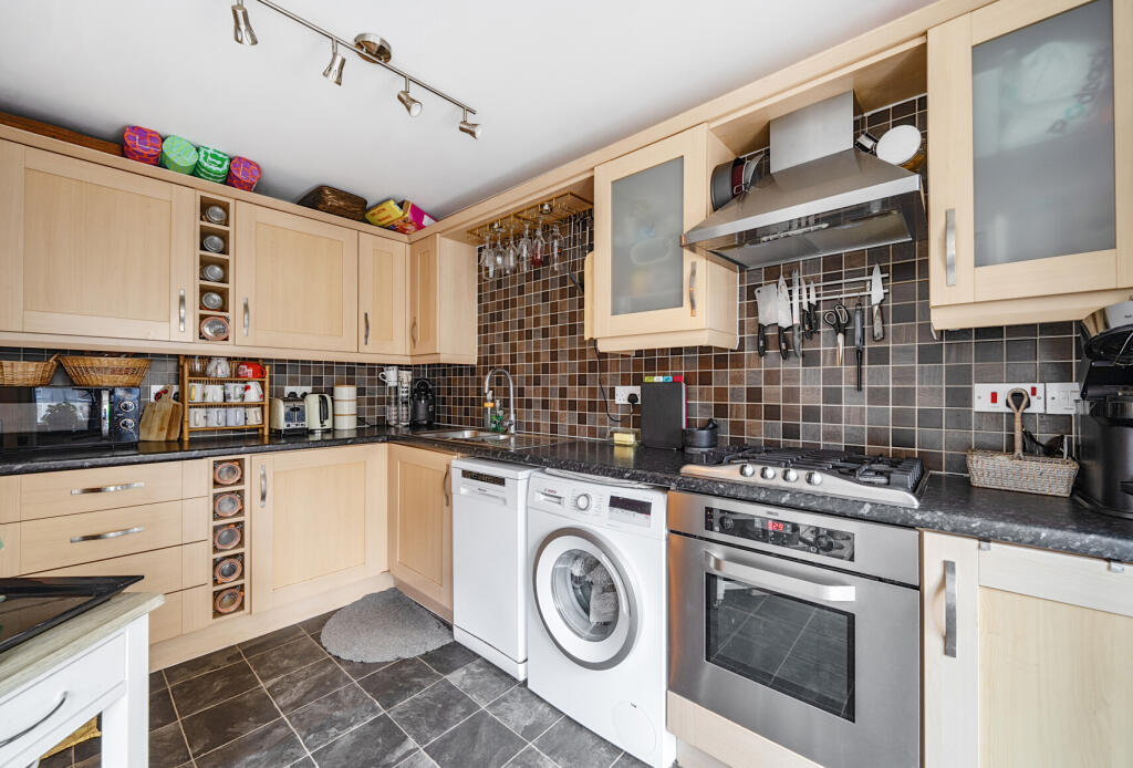 1299750-7-6830487...