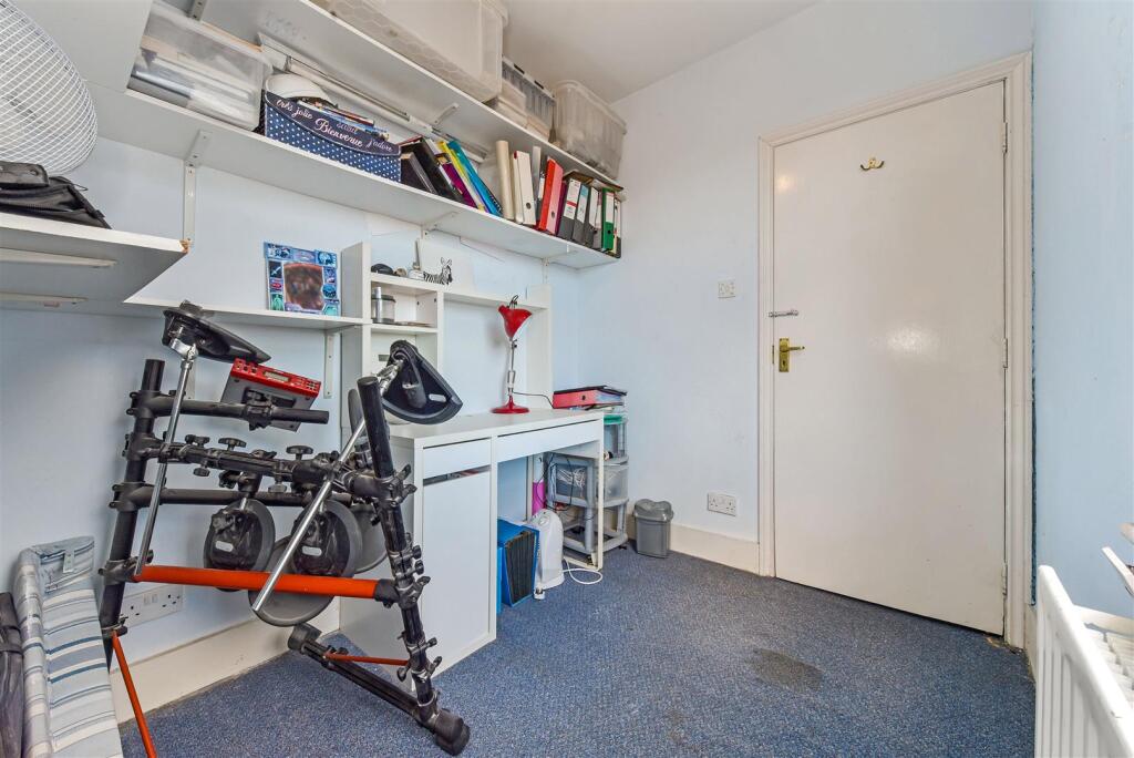 Bedroom/Study