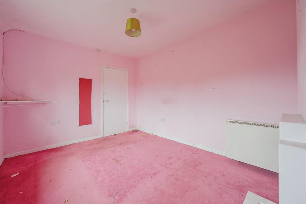 Bedroom:
