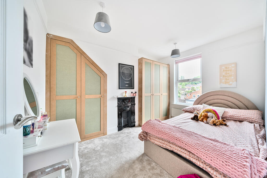 136821e3c389f731293735arw13