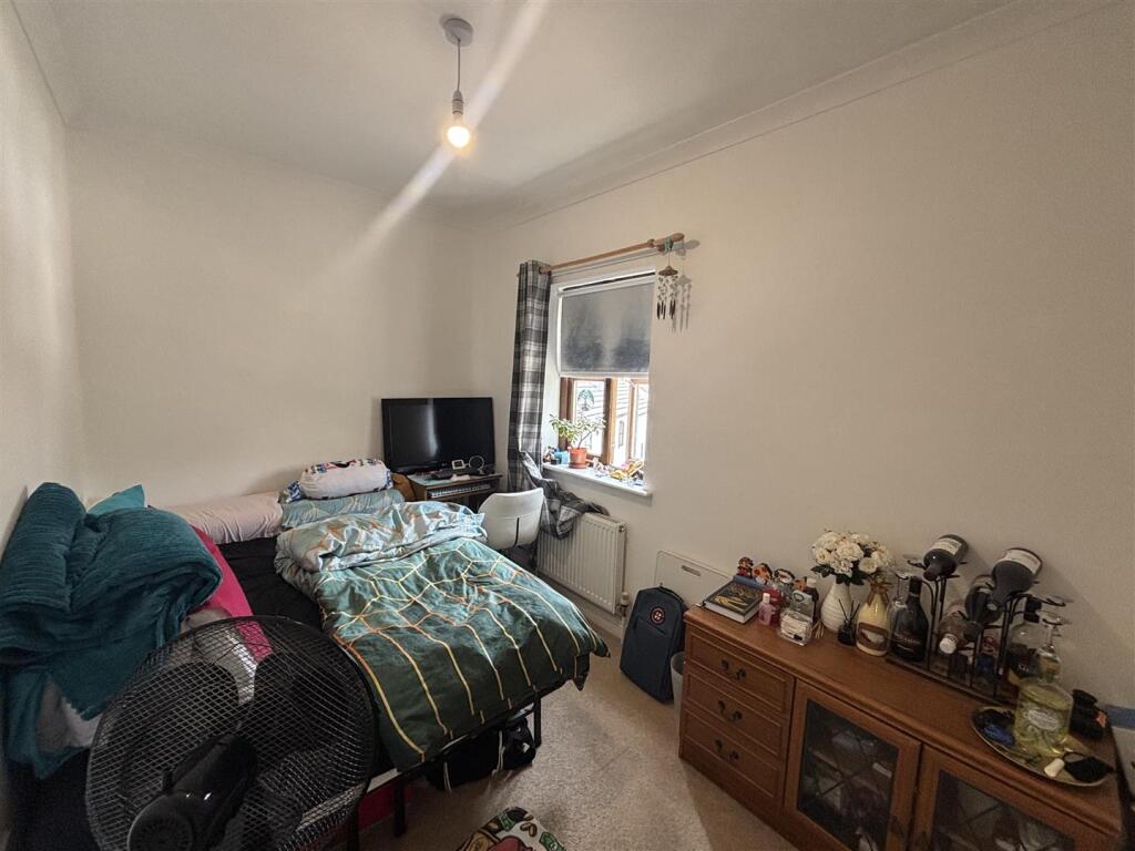 Bedroom 2.jpeg