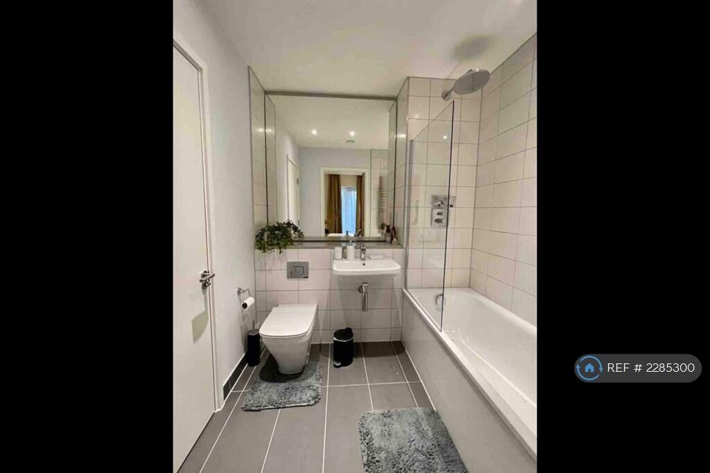 Jack And Jill Bathroom