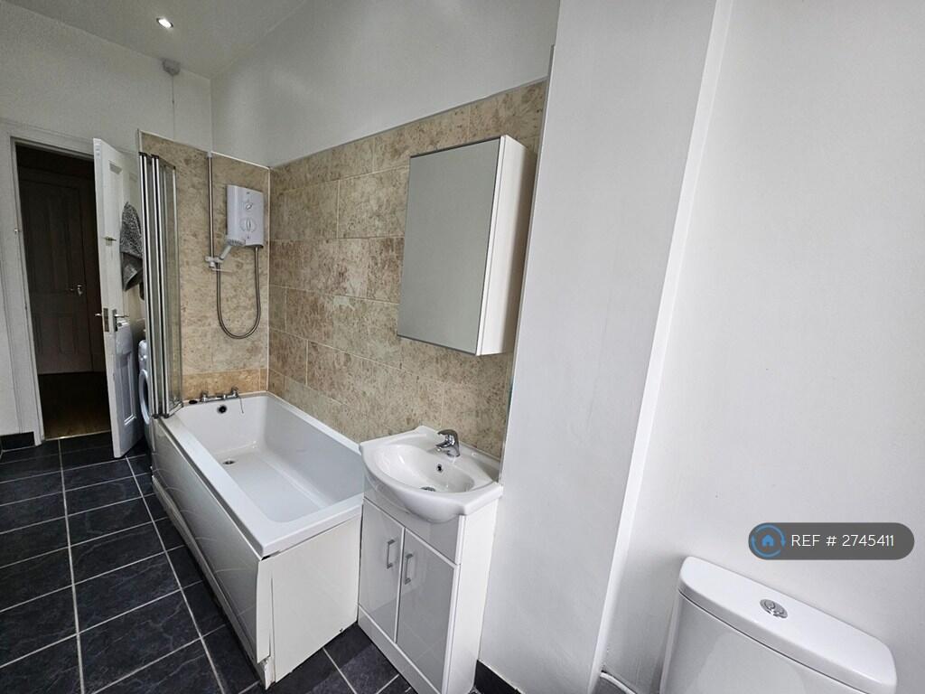 Main Bathroom
