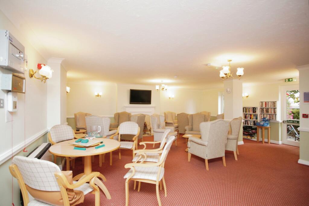 RESIDENTS LOUNGE