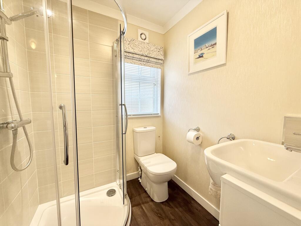 En-Suite (2).jpeg
