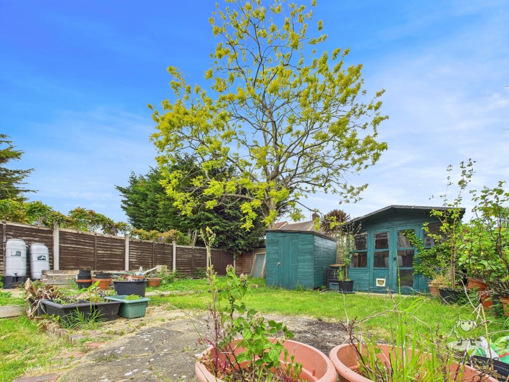 CAM01543G0-PR0128-STILL054