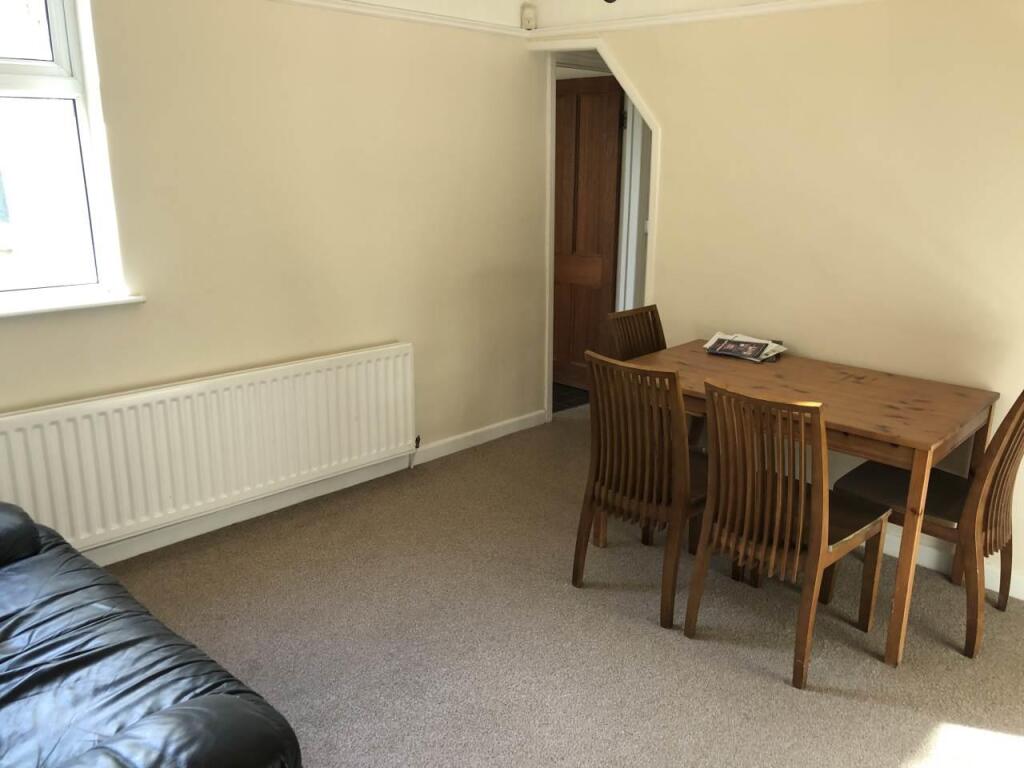 dining room pic 3.jpg