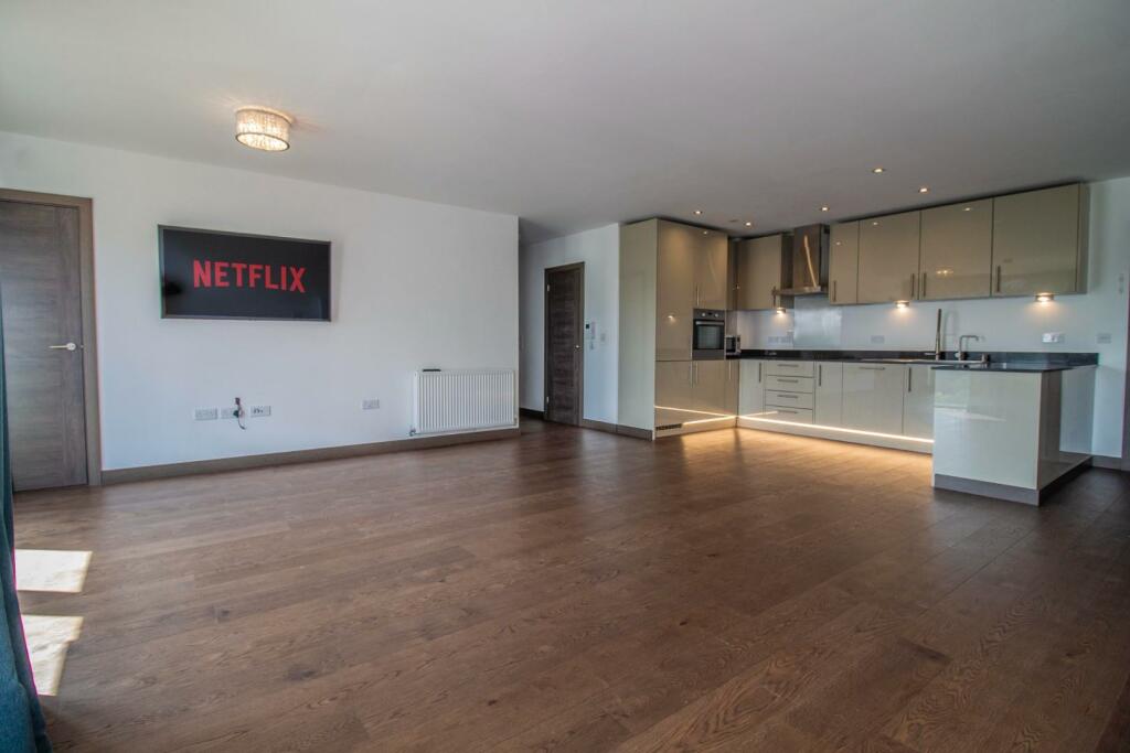 87 Harland Court [Open-Plan Living Dining Room] 03