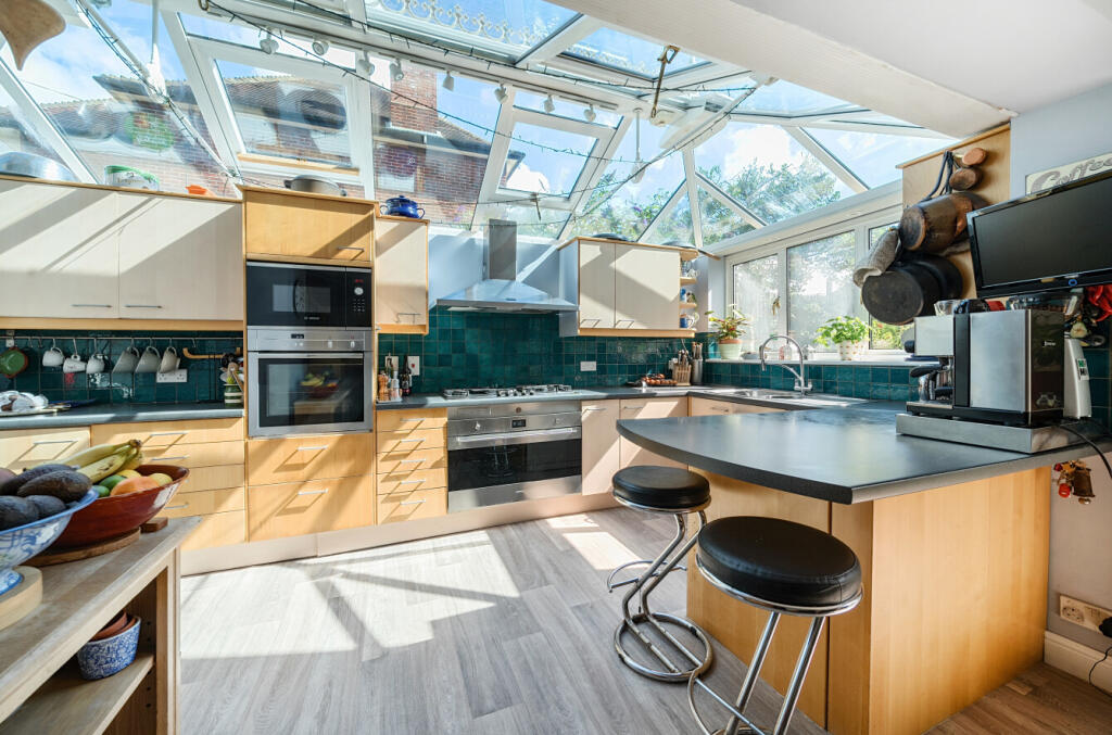 1328285-16-687e16...