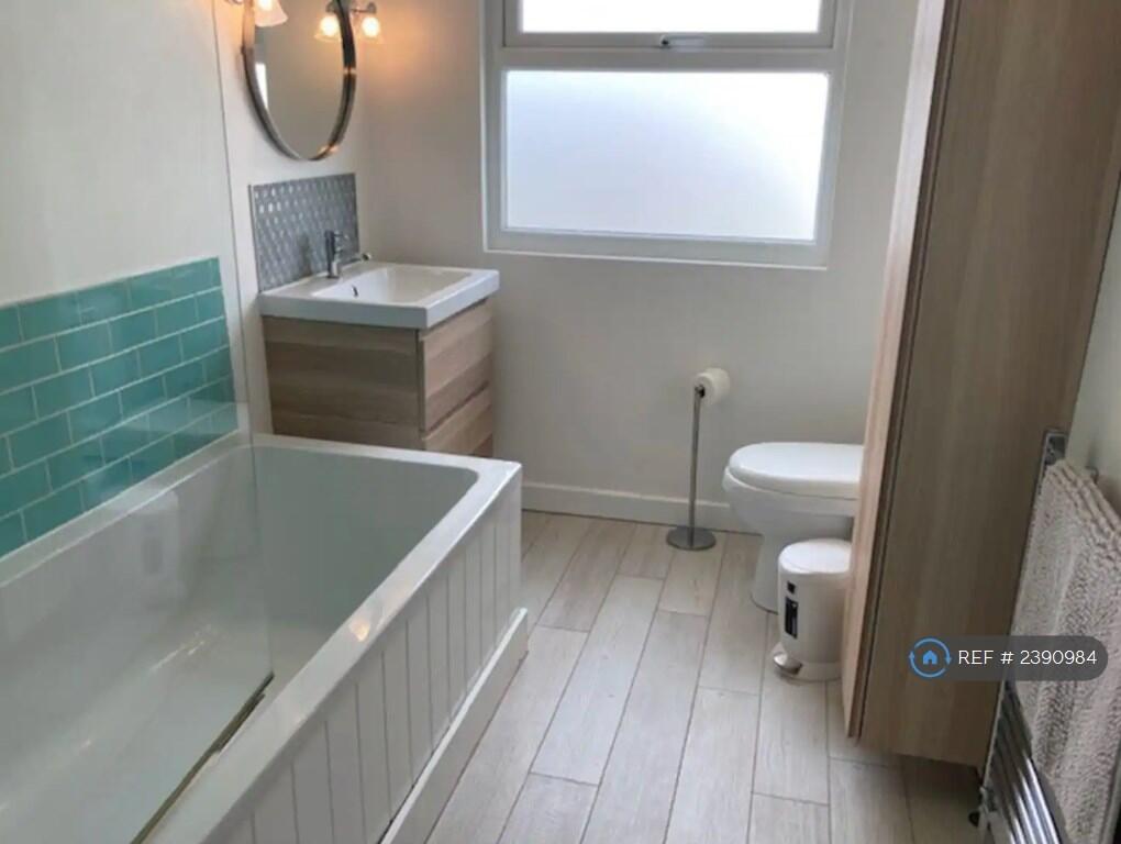 Main Bathroom