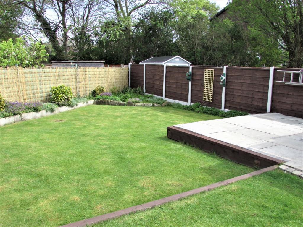 CliveRd47gdn4.JPG