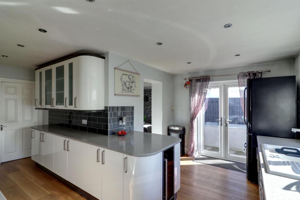 8. Kitchen 1