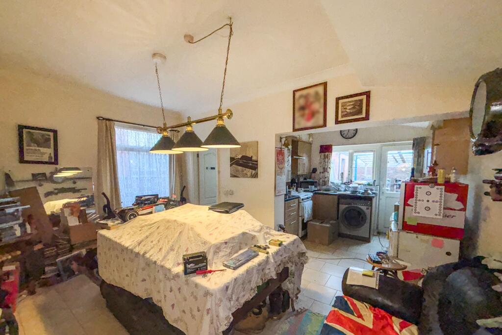 6 Walnut Avenue, Wigan WN1 3XE