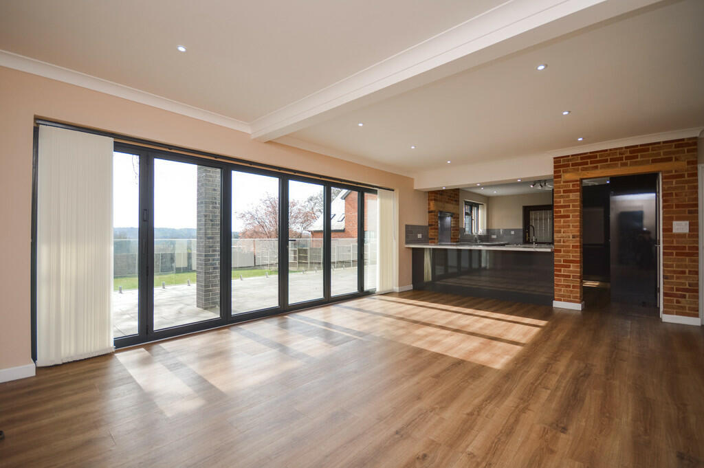 Open Plan Interna...