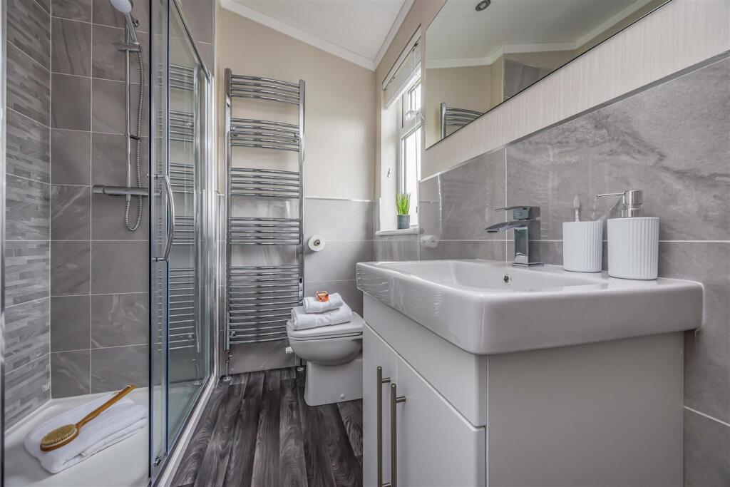 Plot 17 Littlehampton Marina-Small-PorticoMarketin