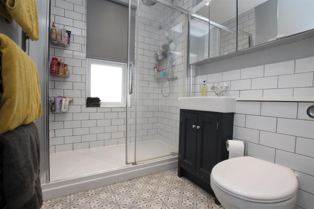 Family Shower Room