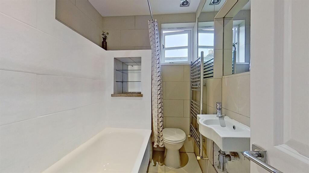 Earlsfield-Road-Earlsfield-SW18-11222023_215819.jp