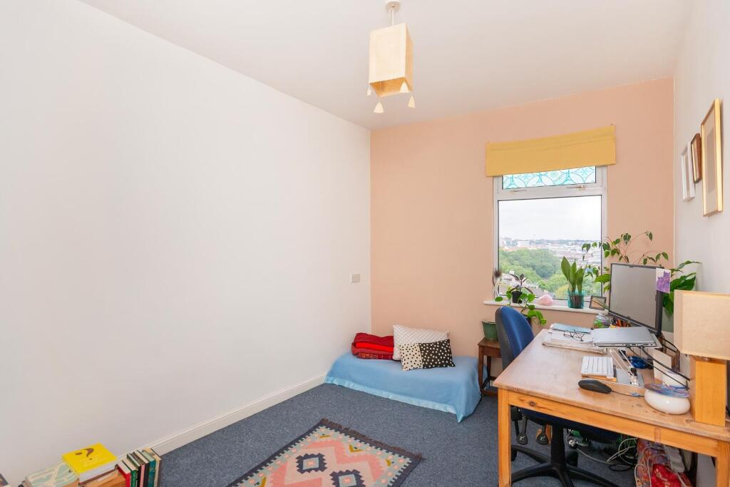 0V7STN - Bedroom D.jpg