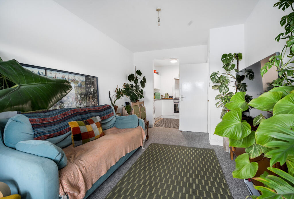 1385507-8-69280d3...