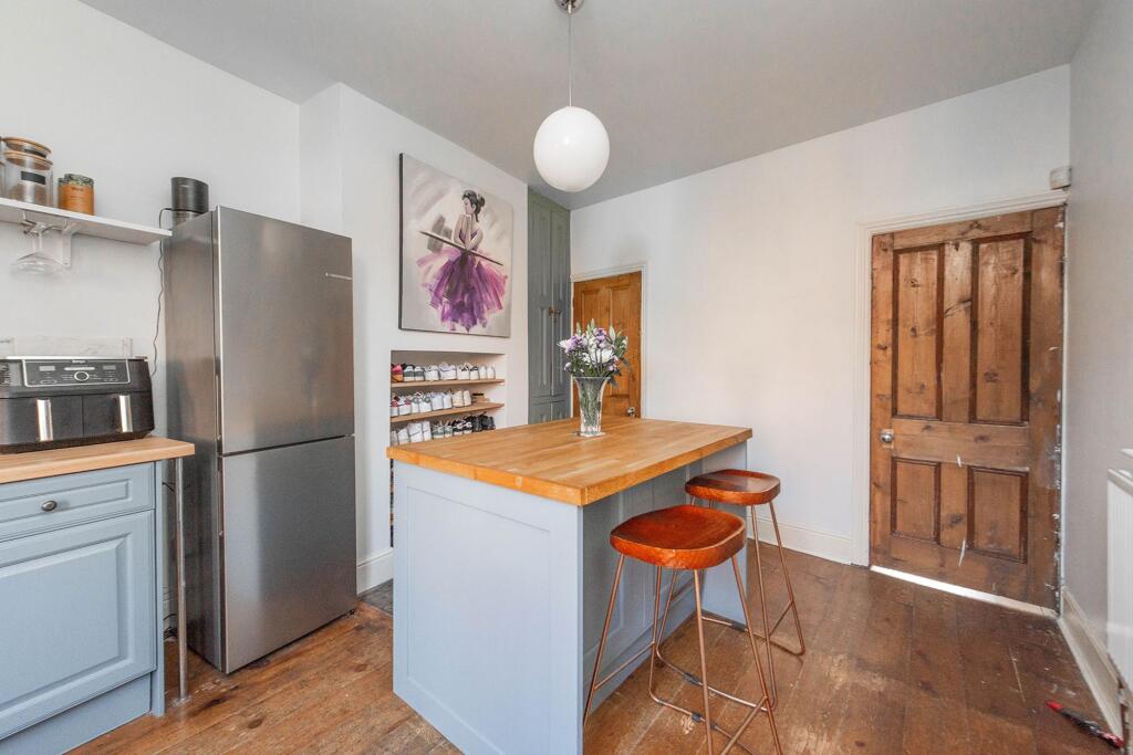 LOUNGE, KITCHEN AND DINER