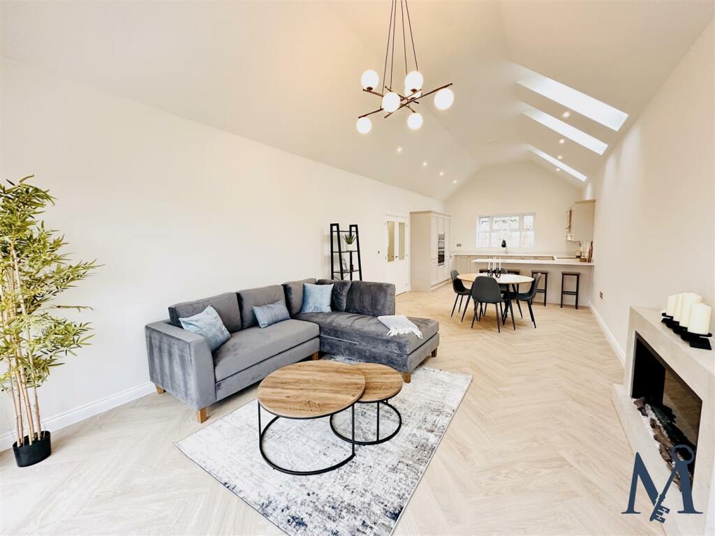 OPEN PLAN LIVING KITCHEN DINER