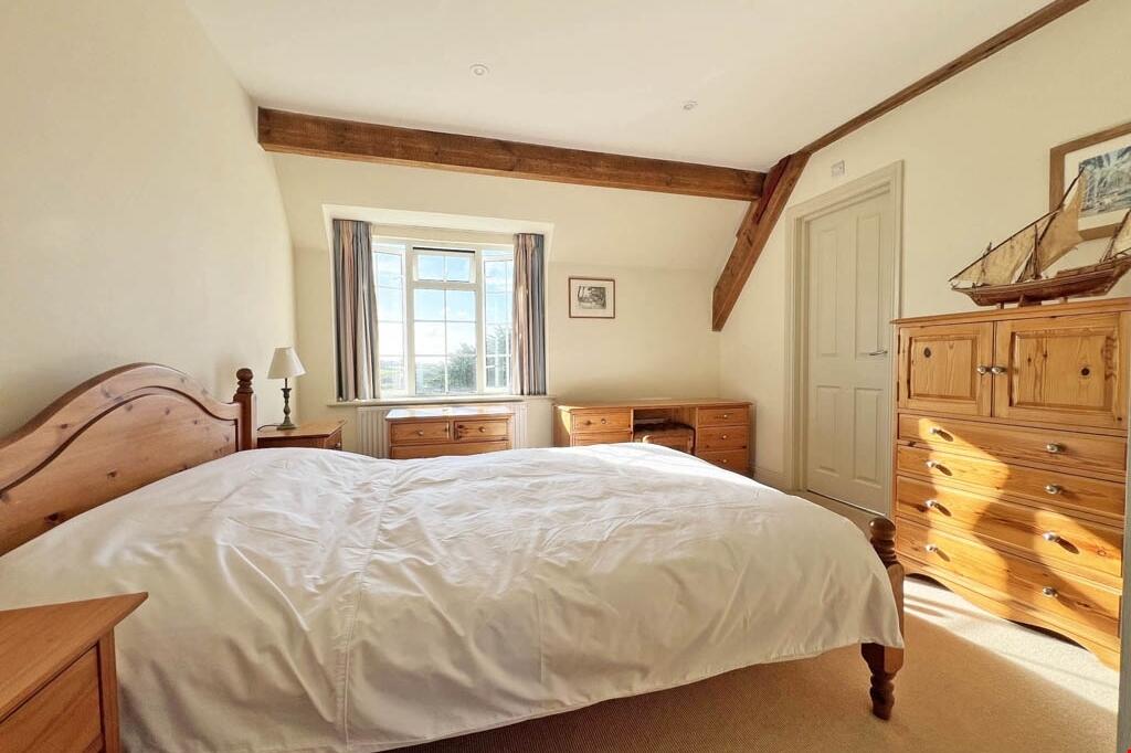 51c6d5d9-8e2b-4c8a-9819-9163cb2d47d0