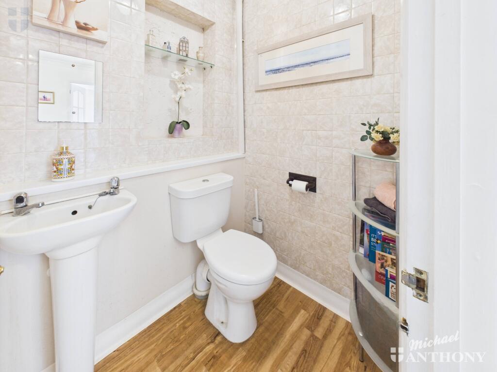 CAM03852G0-PR0377-STILL027