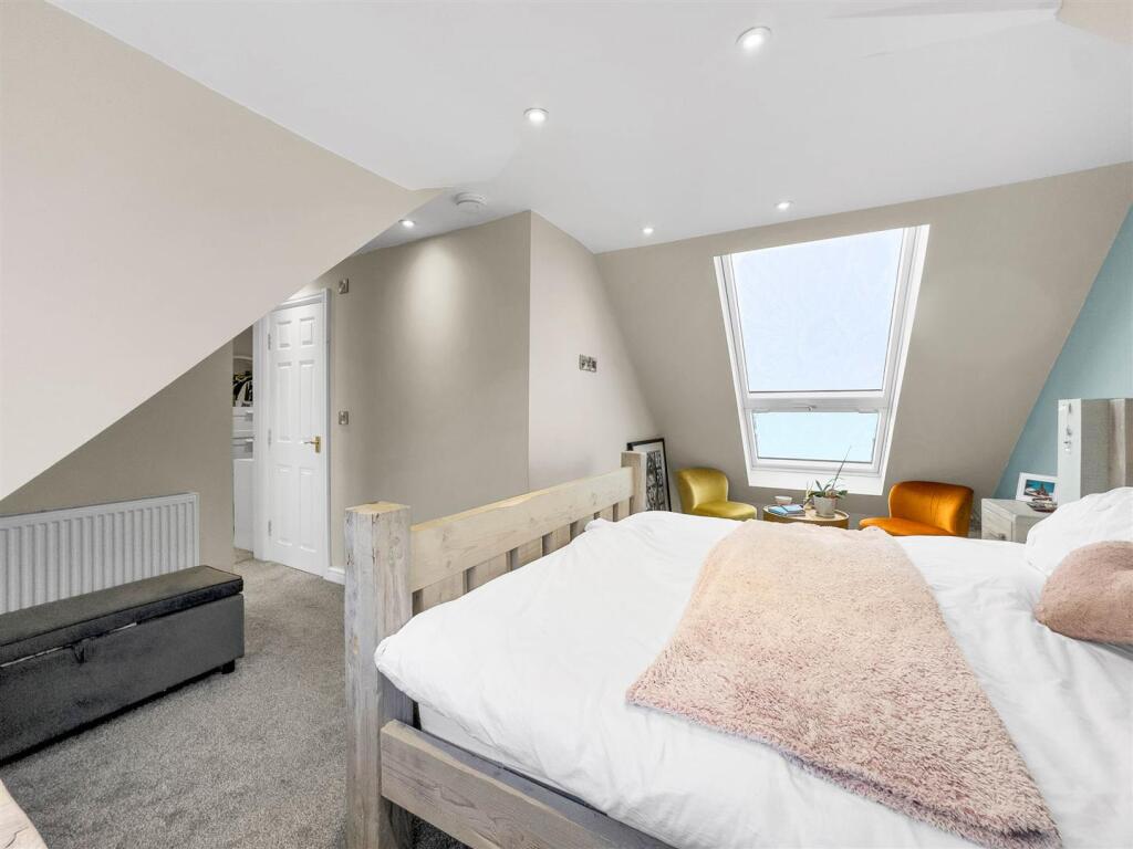 Bedroom 1 Aspect 2
