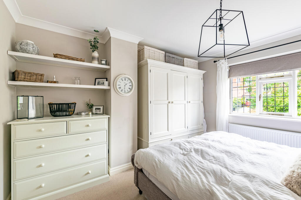 bedroom2b