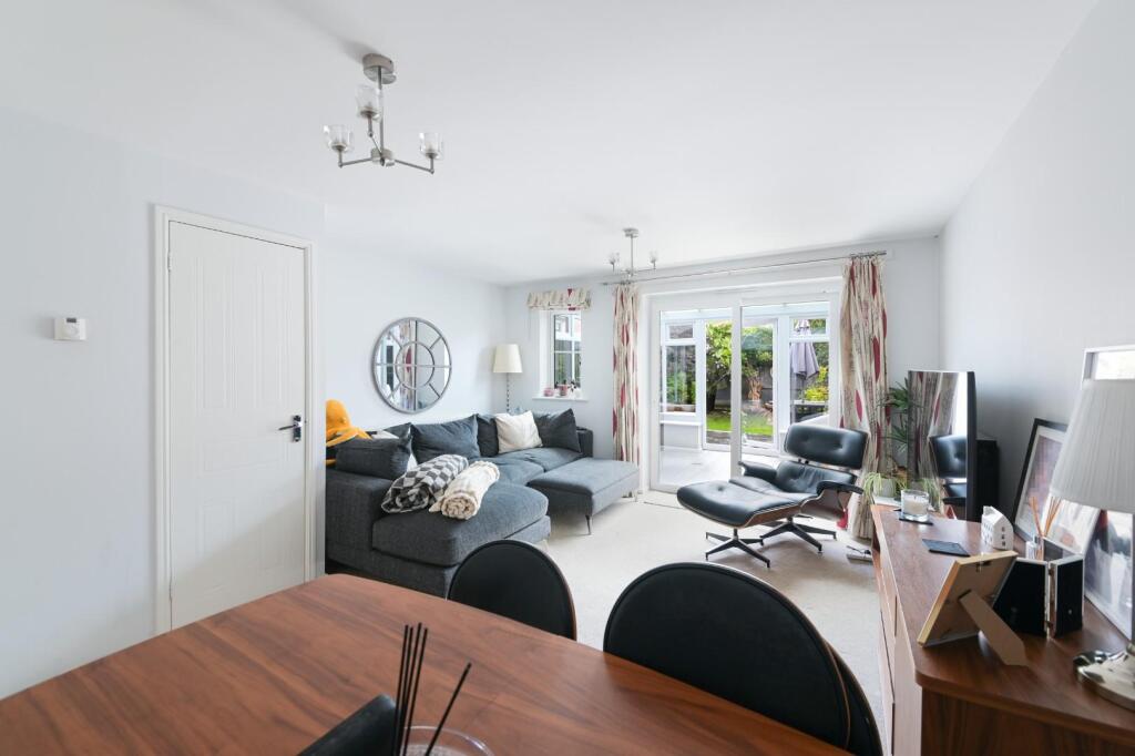 DE BURGH GARDENS, (4).jpg