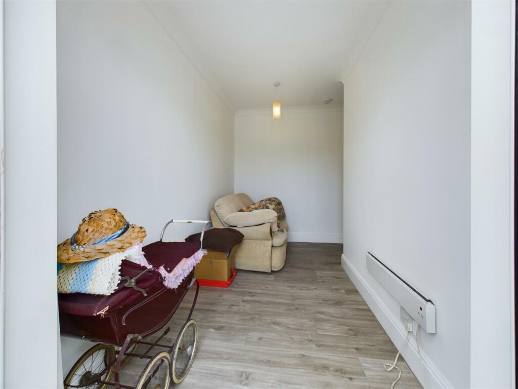 Elfadore Bedroom 3