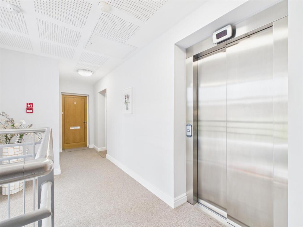 Secure Communal Entrance Hall