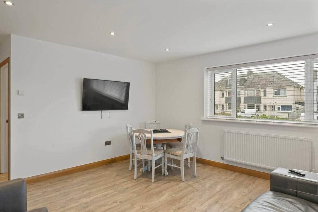 Dining/Living room