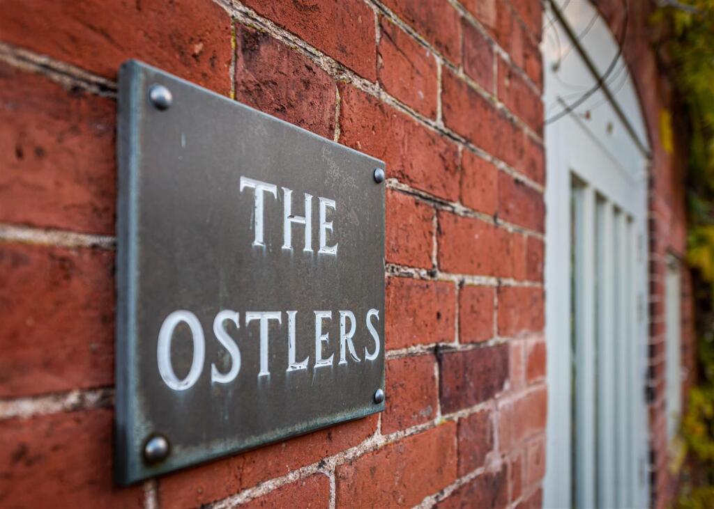 The Ostlers-sign.jpg