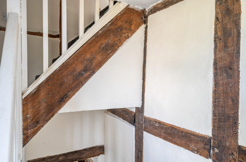 1371600-17-68f8f1...