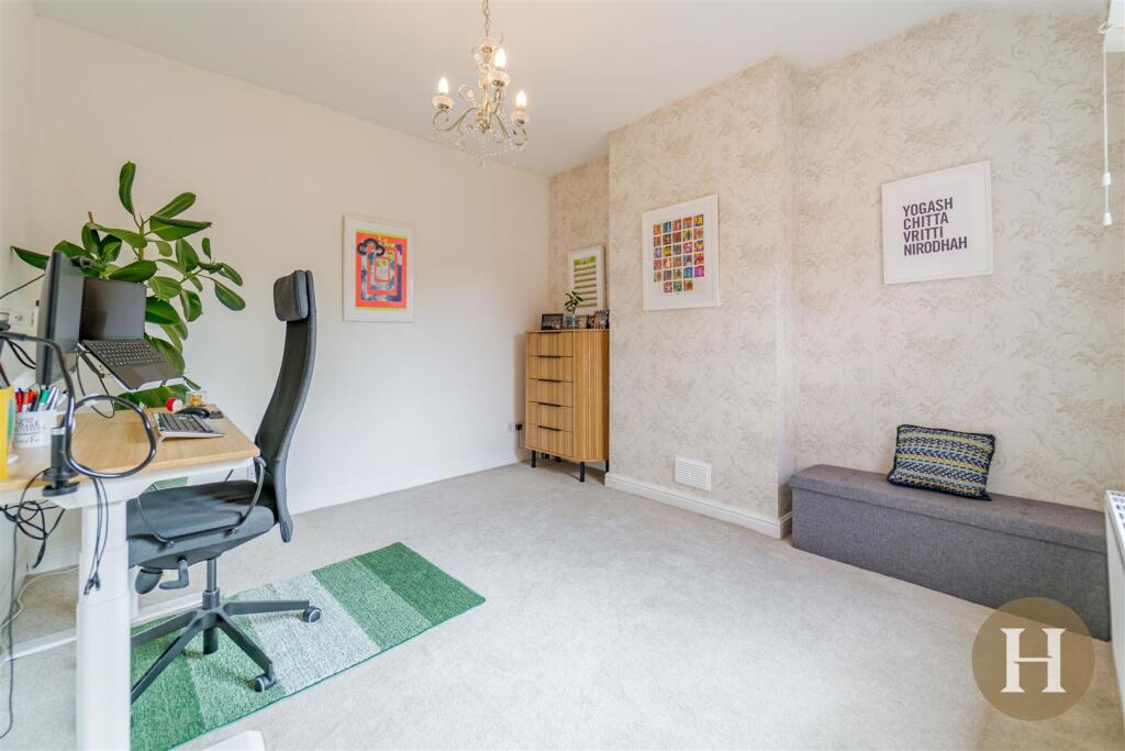 Hadleigh Estate Agents-33.jpg