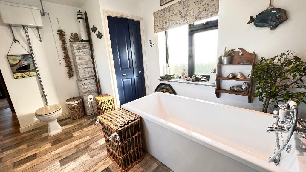 Bathroom/Shower Room