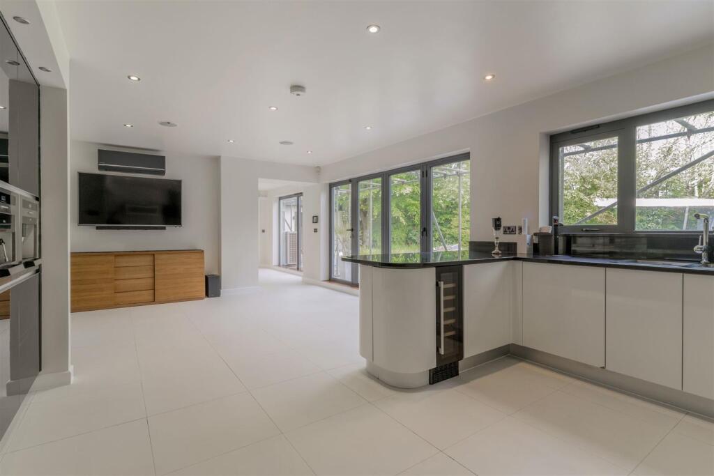 72 Dyke Road Low Res-13.jpg