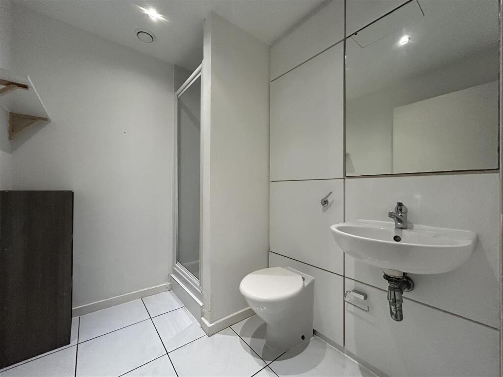 Bathroom.jpeg