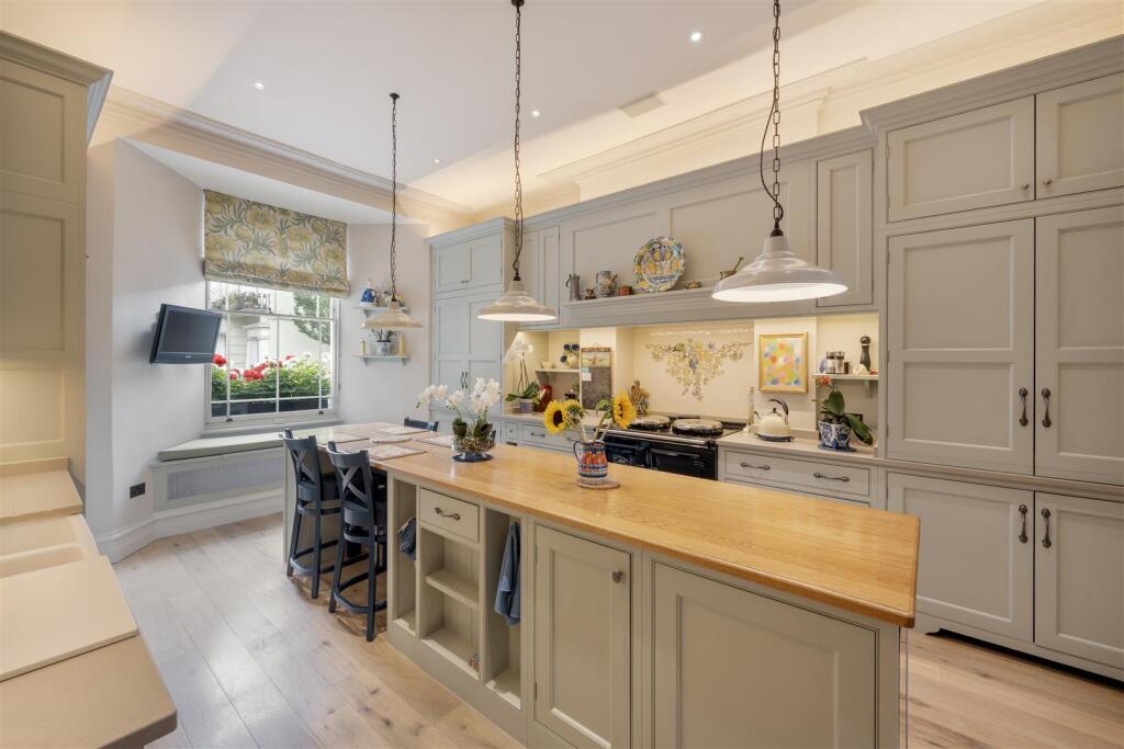 Maskells-32 Norland Square-36_Hi.jpg